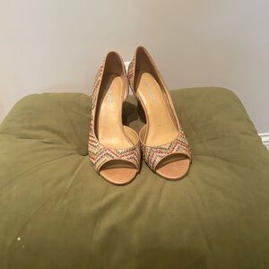 Wedge heels with matching purse